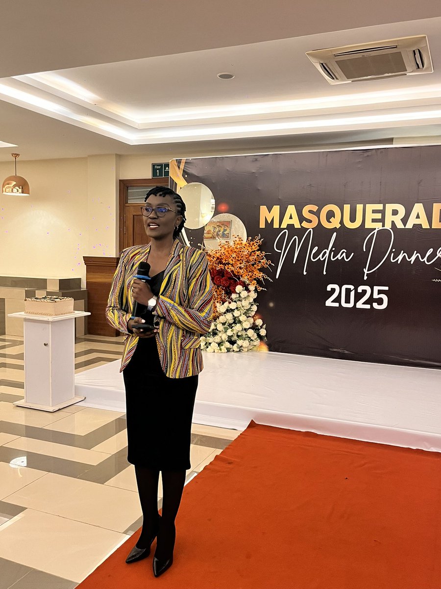 Nagaba Laura (@laura_nataline) on Twitter photo ‘Many people wear masks and some of the stories that are untold have masks too- we face continuous challenges in the country.
As my personal life mirrors some of Ugandan lives wearing masks’<a href="/RukhShana/">Rukh-Shana Kitaka</a> our Guest of honor
Sharing the authenticity of stories❗️ ‘Many people wear masks and some of the stories that are untold have masks too- we face continuous challenges in the country.
As my personal life mirrors some of Ugandan lives wearing masks’<a href="/RukhShana/">Rukh-Shana Kitaka</a> our Guest of honor
Sharing the authenticity of stories❗️