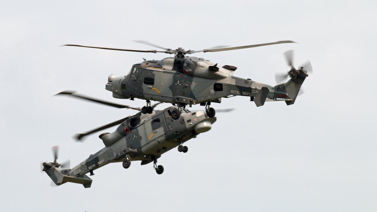 Funtera's tweet image. And from @cosfordairshow it&apos;s the  @RNBlackCats #avgeek #RAFCosfordAirshow