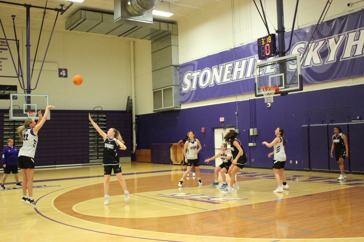 StonehillWBB's tweet image. Week 1 of summer session is in the books ✅🏀
