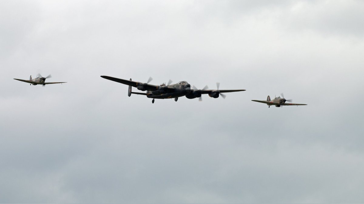 Funtera's tweet image. Now from the @cosfordairshow files it&apos;s the Immortal @RAFBBMF #avgeek #RAFCosfordAirshow