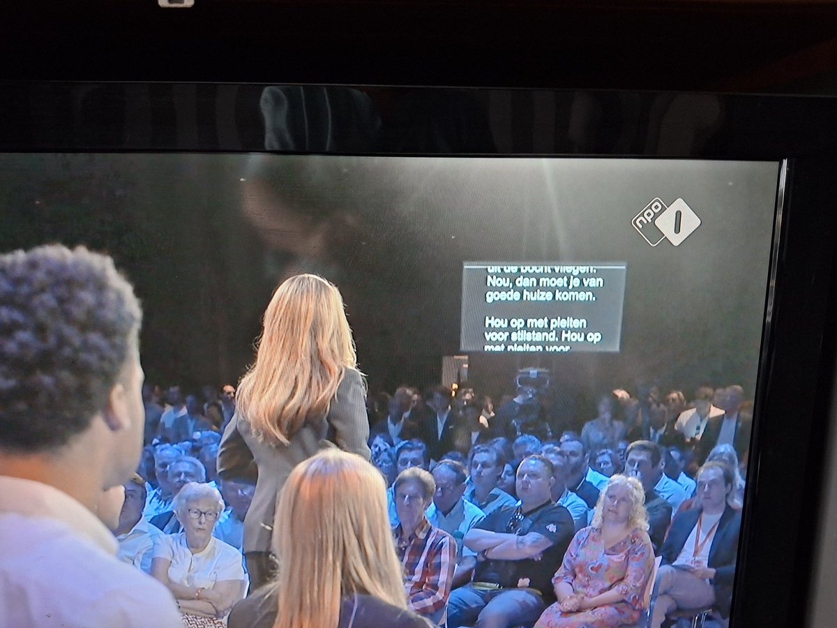manoeska61's tweet photo. Speech🤣
@DilanYesilgoz staat gewoon het verhaaltje van de autocue op te lezen.
@VVD https://t.co/h78OJ6eioq