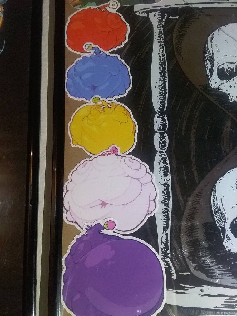 Sploosh (@sploosh_art) on Twitter photo Their greed sickens me. <a href="/RoundedPentagon/">RoundedPentagon</a> 's Pikmin have been hung up on the wall for their crimes. Their greed sickens me. <a href="/RoundedPentagon/">RoundedPentagon</a> 's Pikmin have been hung up on the wall for their crimes.