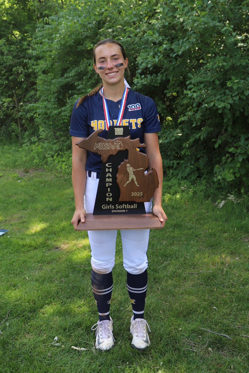 Firecrackers - Wallace (@firecrackerswa1) on Twitter photo 🏆 🏆 Big Congratulations🏆🏆
2025 C Sydney Hastings <a href="/sydhastings_18/">Sydney Hastings #18</a> (University of Michigan) and her Saline HS teammates are the State of Michigan Division 1 Softball 🥎 🥎 State Champions!
Sydney hit .807 during the playoffs to lead her team to the state title
Wel Done, 🏆 🏆 Big Congratulations🏆🏆
2025 C Sydney Hastings <a href="/sydhastings_18/">Sydney Hastings #18</a> (University of Michigan) and her Saline HS teammates are the State of Michigan Division 1 Softball 🥎 🥎 State Champions!
Sydney hit .807 during the playoffs to lead her team to the state title
Wel Done,