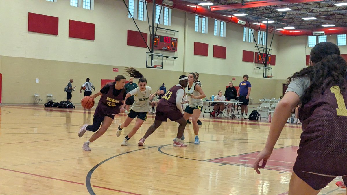 Our team had a great 2 days at the Charlie Hughes Girls Showcase we went 4-0