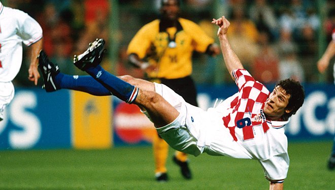 HNS (@hns_cff) on Twitter photo #OnThisDay 2⃣7⃣ years ago, #Croatia kicked off its <a href="/FIFAWorldCup/">FIFA World Cup</a> adventures with a 3:1 victory over Jamaica in Lens! 🇭🇷🇯🇲
📜 It was the first step towards a historic bronze medal... that would later become the first of three #WorldCup medals!
#Family #Vatreni❤️🔥 #OnThisDay 2⃣7⃣ years ago, #Croatia kicked off its <a href="/FIFAWorldCup/">FIFA World Cup</a> adventures with a 3:1 victory over Jamaica in Lens! 🇭🇷🇯🇲
📜 It was the first step towards a historic bronze medal... that would later become the first of three #WorldCup medals!
#Family #Vatreni❤️🔥