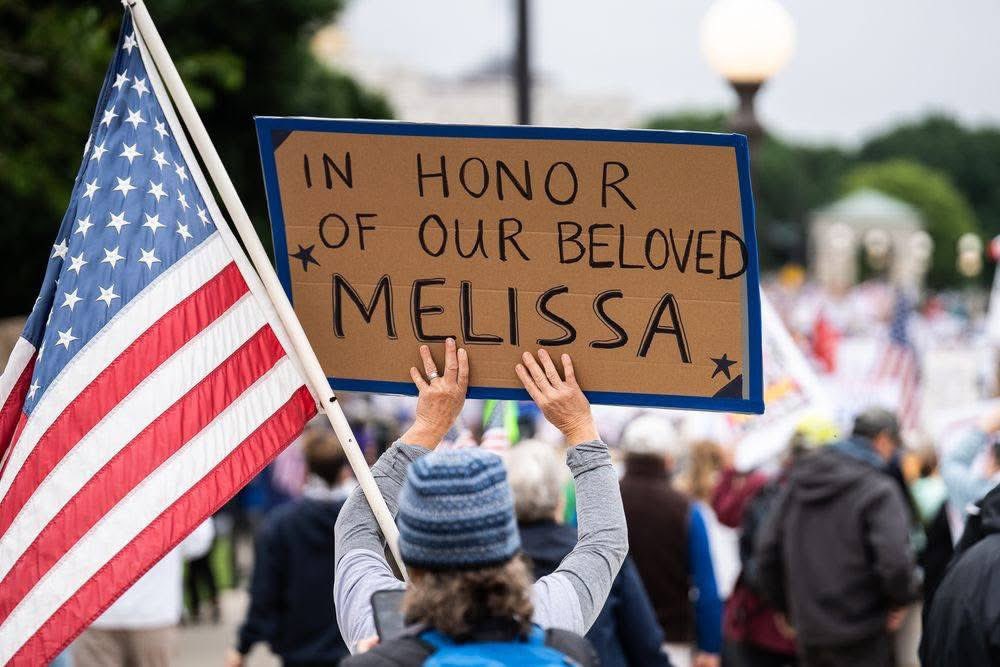 LuvMacyIsabella's tweet image. Despite warnings from law enforcement not to attend today's rally, after this morning's shooting of Minnesota lawmakers, Minnesota showed up ✊ #NoKings #MAGA