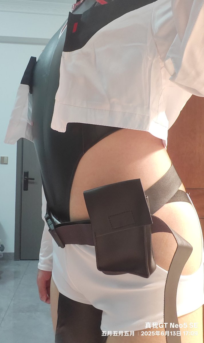 关于我库库炫和少吃东西体重几乎没有浮动这档事and感觉找不到什么适合我的衣服了哇，好崩溃，xl的三围xxxl的身高，哭爆了，准备八月份带对象去漫展玩，嘻嘻~ #男娘 #可爱的男孩子 #男の娘