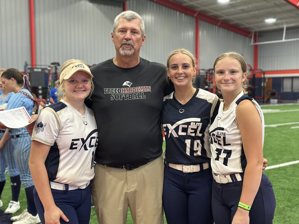 dalaynafaith's tweet photo. Had a wonderful time in Gallatin, TN today at Liberty Highschool. Thank you to all of the coaches that were there. Hope to see you guys at more camps! #softball #camp #college #travelball #Gallatin https://t.co/OsyRegUHYs