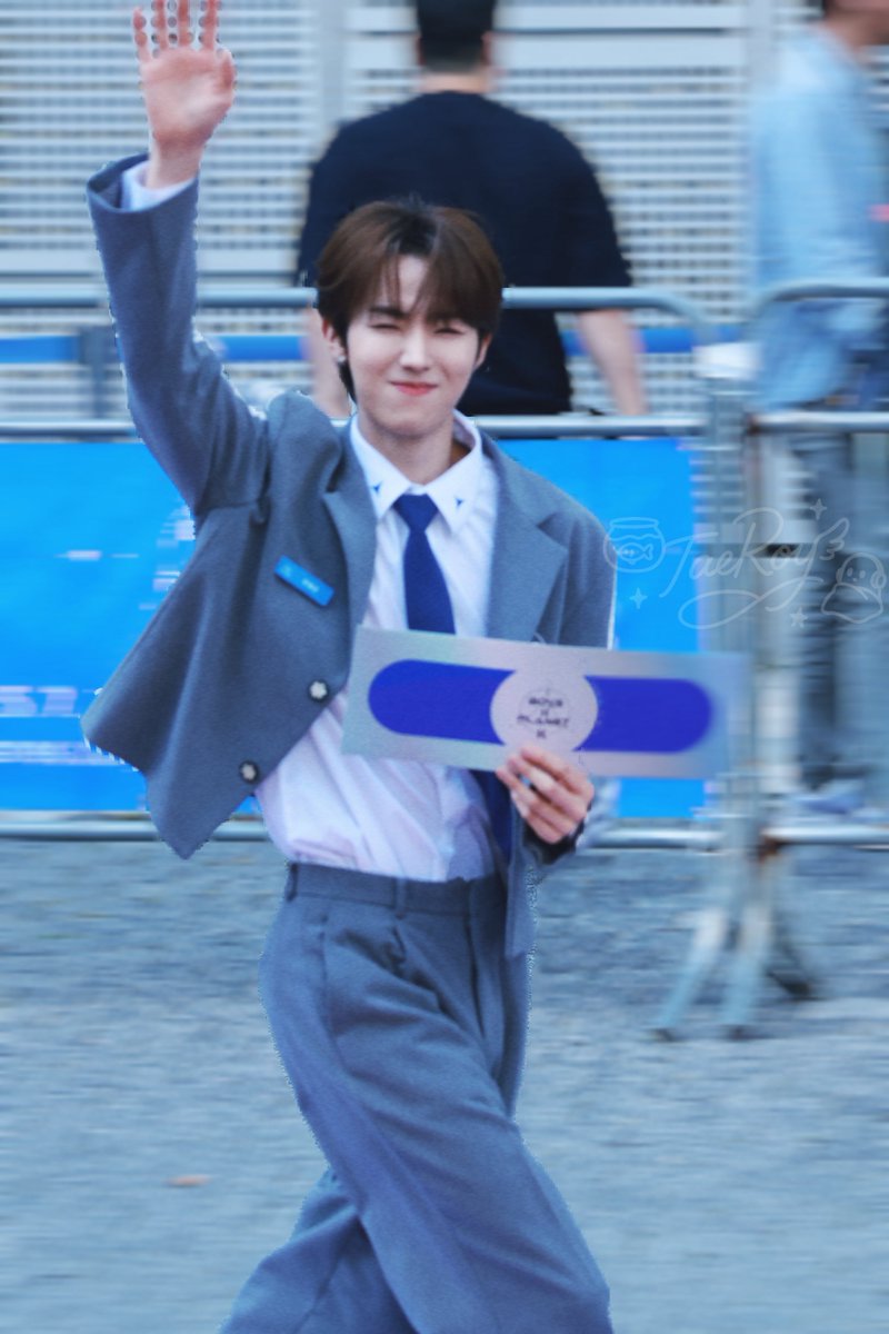 Tae_Roy_'s tweet photo. 250614 상암절

👶🏻&amp;🧑🏻
애기? 남자?

#문원준 #WONJUN #MUHNWONJUN #원준 #BOYS2PLANET #보이즈2플래닛 #보2플 #보투플 https://t.co/5S5WeR7MKx