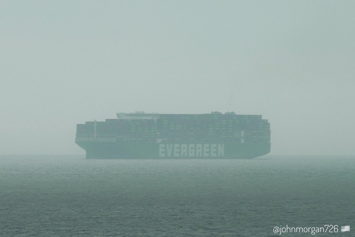 johnmorgan726's tweet photo. At 366 meters the #EVERGREEN M-class #ContainerShip EVER MAX, IMO:9935208 en route to Baltimore, Maryland @BShipspotting @BaltoChes flying the flag of Singapore 🇸🇬. #ShipsInPics #EverMax https://t.co/R8R7K0ggUy