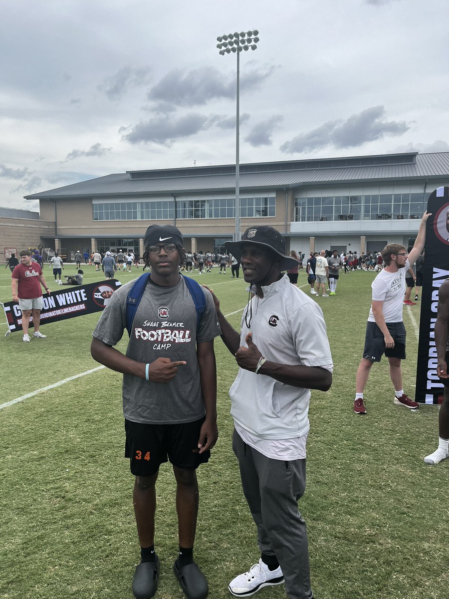 jordan logan (@jordanloga70714) on Twitter photo I had a great experience at <a href="/GamecockFB/">Gamecock Football</a> canβt wait to build a relationship with these coaches!!
<a href="/togray14/">Torrian Gray</a>
<a href="/jaylanfoster15/">Jaylan Foster</a>
<a href="/CoachClaytonW/">Clayton White</a> I had a great experience at <a href="/GamecockFB/">Gamecock Football</a> canβt wait to build a relationship with these coaches!!
<a href="/togray14/">Torrian Gray</a>
<a href="/jaylanfoster15/">Jaylan Foster</a>
<a href="/CoachClaytonW/">Clayton White</a>