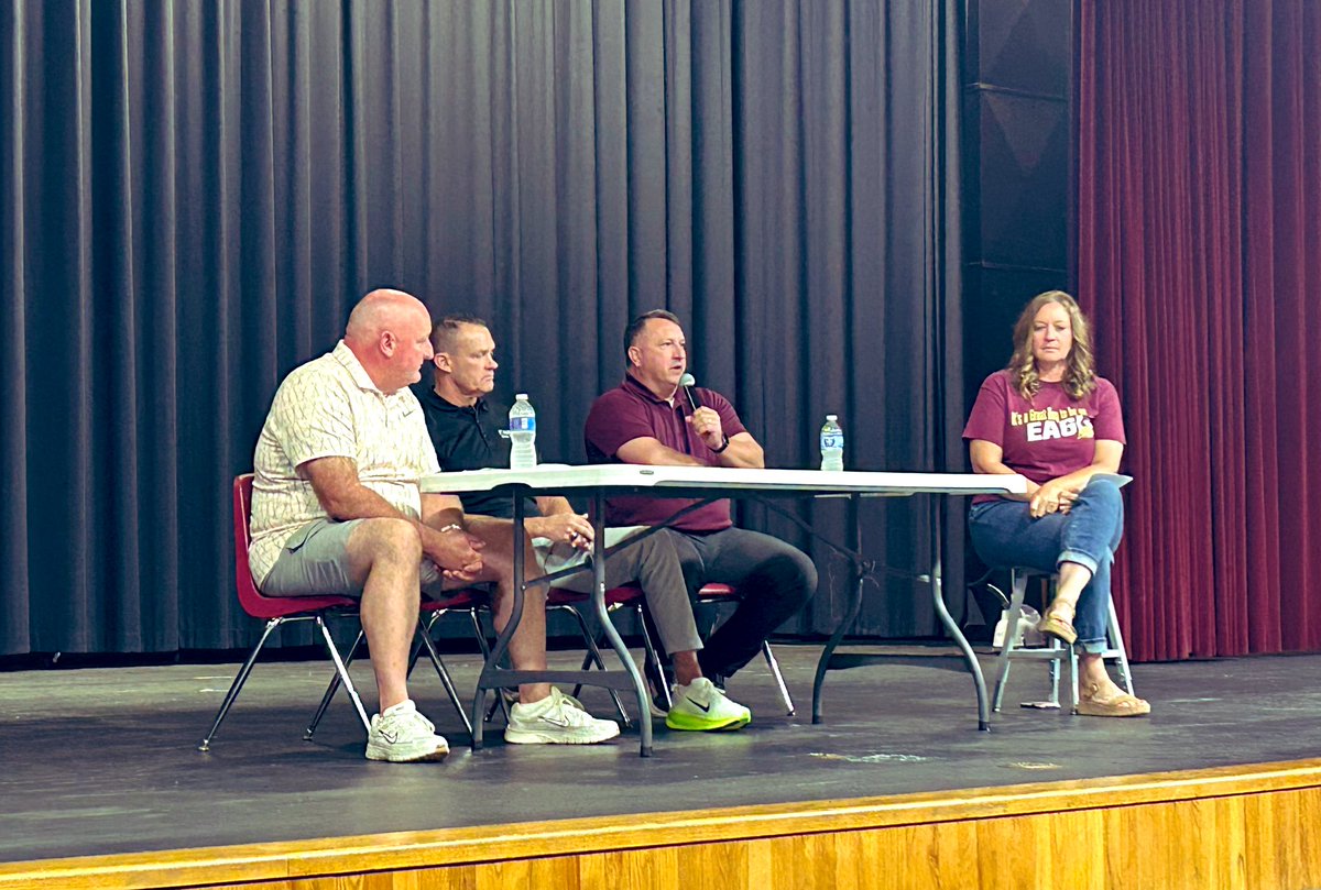 Coach Porter (@porter_slhs) on Twitter photo A great morning learning from the experiences of Silver Lake Alumni. Thank You <a href="/TDesormiers/">Tavis Desormiers</a> , <a href="/SMSouthTDain/">Dr. Todd Dain</a> and Mr.Burton A great morning learning from the experiences of Silver Lake Alumni. Thank You <a href="/TDesormiers/">Tavis Desormiers</a> , <a href="/SMSouthTDain/">Dr. Todd Dain</a> and Mr.Burton