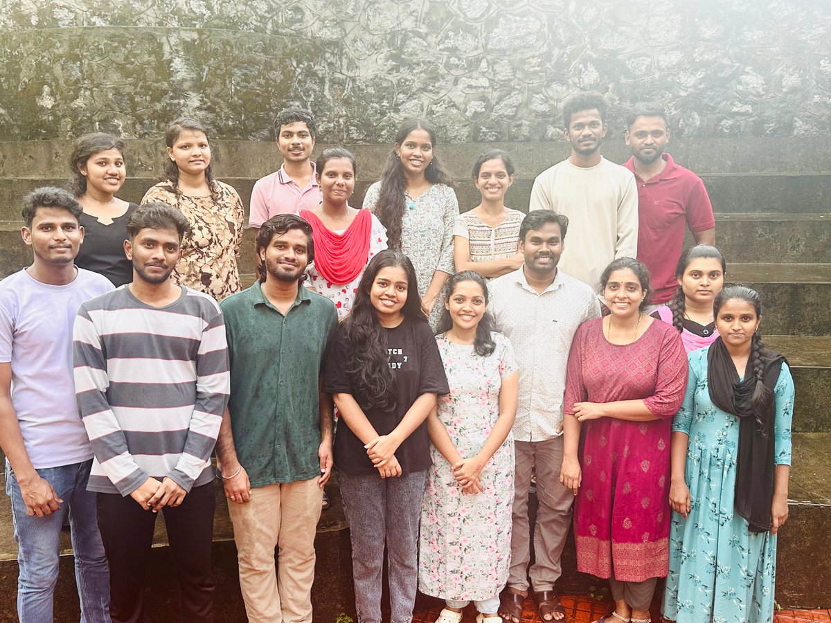 Ramesh Rasappan Lab (@rr_lab) on Twitter photo Greena and Nandha joined us for their master’s project and have successfully completed it with great dedication and effort. Congratulations to both! Wishing you continued success and a bright future ahead! 🌟🎓👏 <a href="/rr_lab/">Ramesh Rasappan Lab</a> <a href="/rr_prof/">Ramesh Rasappan</a> <a href="/Chemie_iisertvm/">School of Chemistry IISER TVM</a> <a href="/tvmiiser/">IISER Thiruvananthapuram</a> Greena and Nandha joined us for their master’s project and have successfully completed it with great dedication and effort. Congratulations to both! Wishing you continued success and a bright future ahead! 🌟🎓👏 <a href="/rr_lab/">Ramesh Rasappan Lab</a> <a href="/rr_prof/">Ramesh Rasappan</a> <a href="/Chemie_iisertvm/">School of Chemistry IISER TVM</a> <a href="/tvmiiser/">IISER Thiruvananthapuram</a>