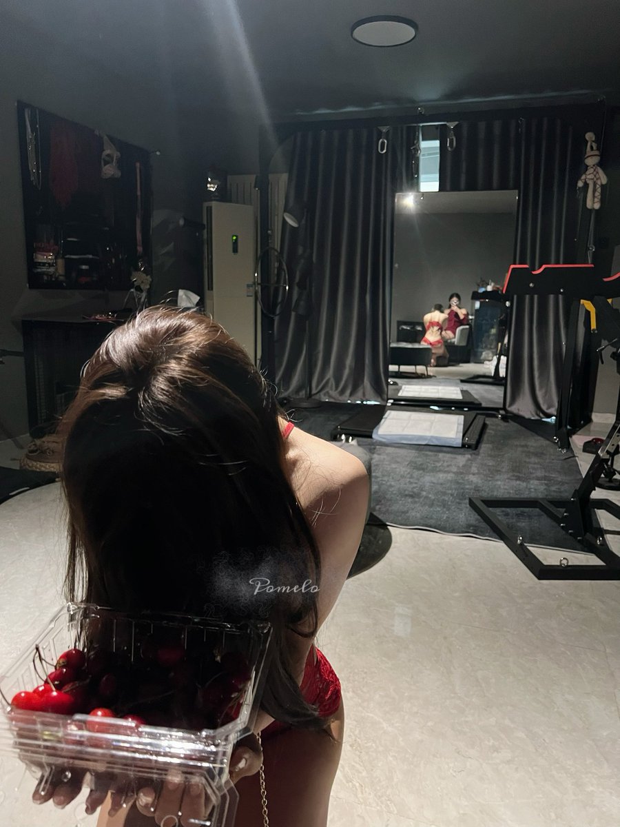 茶台+垃圾桶，小狗就是这么用的，所以我们家没有茶几。
🐶：<a href="/CCbaby__c/">就叫我CC吧</a> 
#le #sm