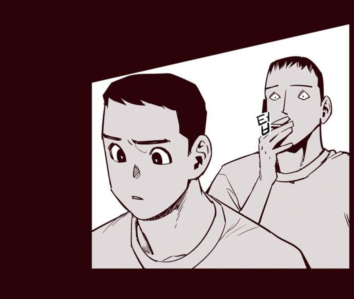 2학년 단체 해고 처음 봤을 때는 그러게 왜 군기를 잡아? 하고 봤는데 다시 보니까 양기훈 얘 또라이야 진짜
학교 훈련관에서 담배 피우다 걸려서 처맞아놓고 마리아가 선배들 싹 정리하자마자 면전에서 담배 피움