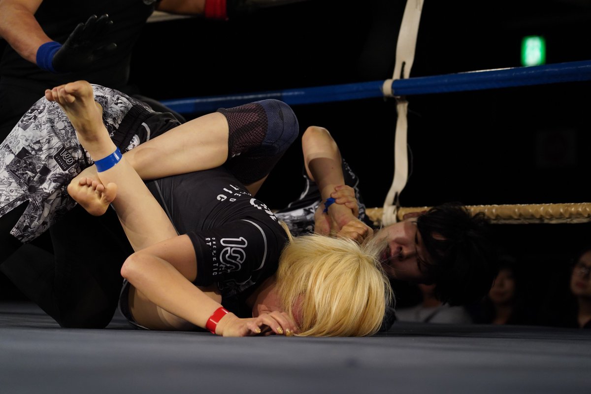 COLORS Vol.5 プロ修斗新宿FACE大会
[第4試合]COLORSグラップリングマッチ 54kg契約8分1R
×植田 咲(AACC)
S 1R 4'12″※アームロック
◯奥田 愛加(N★TRUST)

#shooto0614 #COLORS
◎ツイキャス twitcasting.tv/c:xshooto/shop…