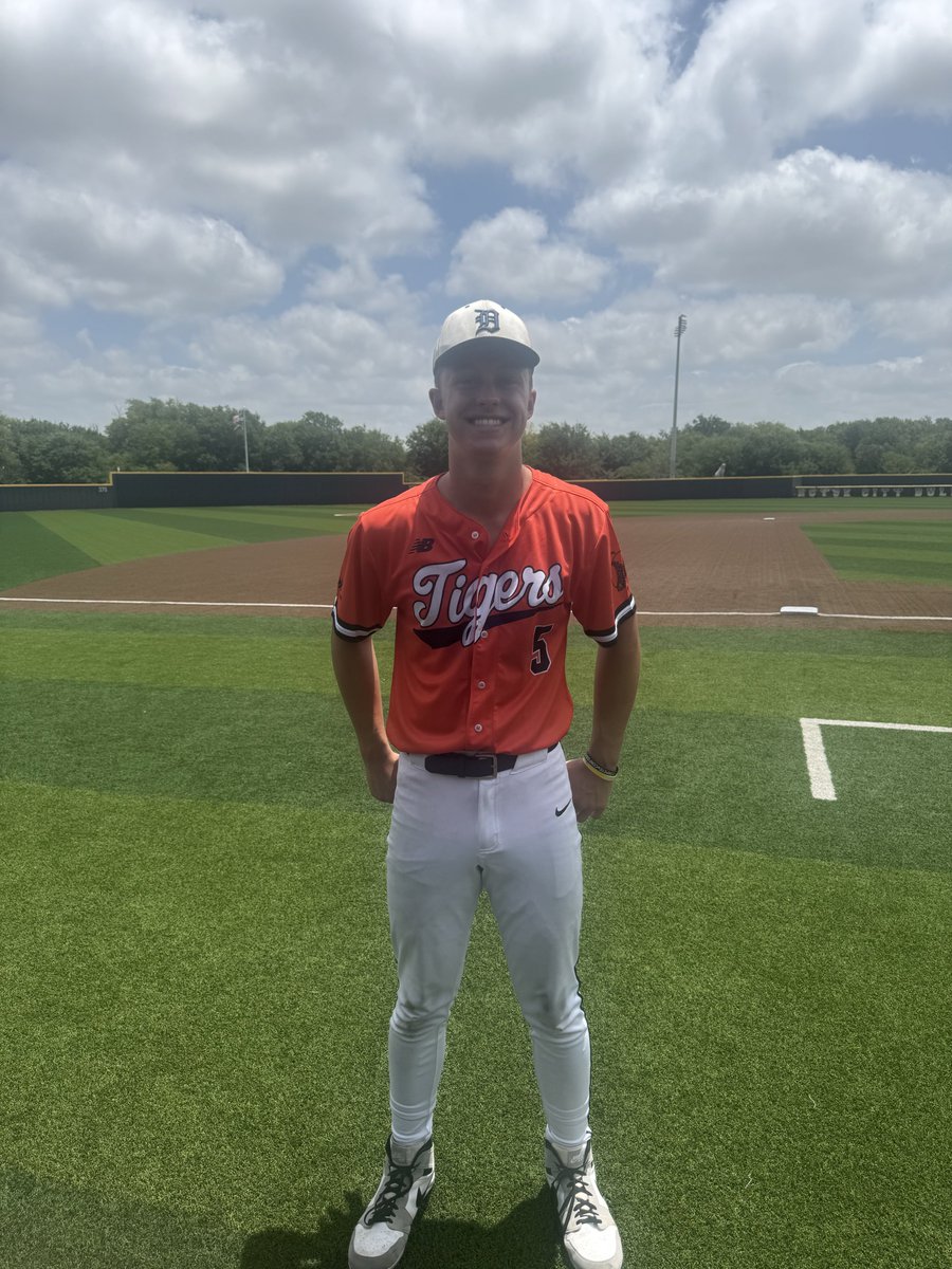 ✭Five Tool Texas✭ (@fivetooltexas) on Twitter photo F: <a href="/DTigerBaseball/">Dallas Tigers</a> Torres 11, Dallas Spin Lewis 4
PoG: <a href="/clendaniel_2/">cole clendaniel</a> 1-1, 2B, RBI, 3R, 3 BB F: <a href="/DTigerBaseball/">Dallas Tigers</a> Torres 11, Dallas Spin Lewis 4
PoG: <a href="/clendaniel_2/">cole clendaniel</a> 1-1, 2B, RBI, 3R, 3 BB