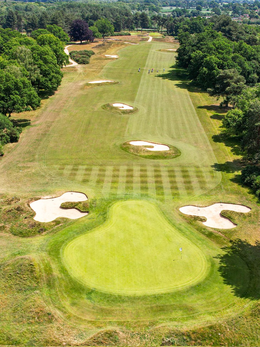 • Bird's eye view of the Par 5 - 17th hole ⛳️ <a href="/PurdisHeathGolf/">Ipswich Golf Club</a> •