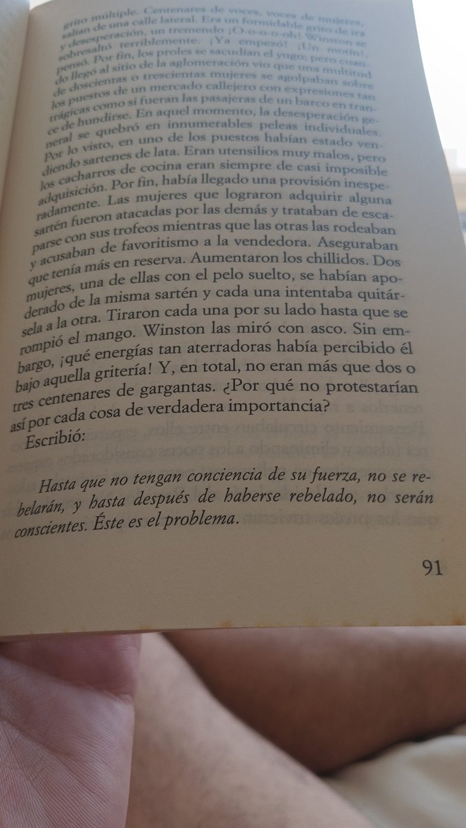 albertogr98's tweet photo. @NataliaVartan Increíble timing estar leyendo esta parte de 1984 justo cuando vuelves a Twitter 😉 https://t.co/UAnrFvvKqK