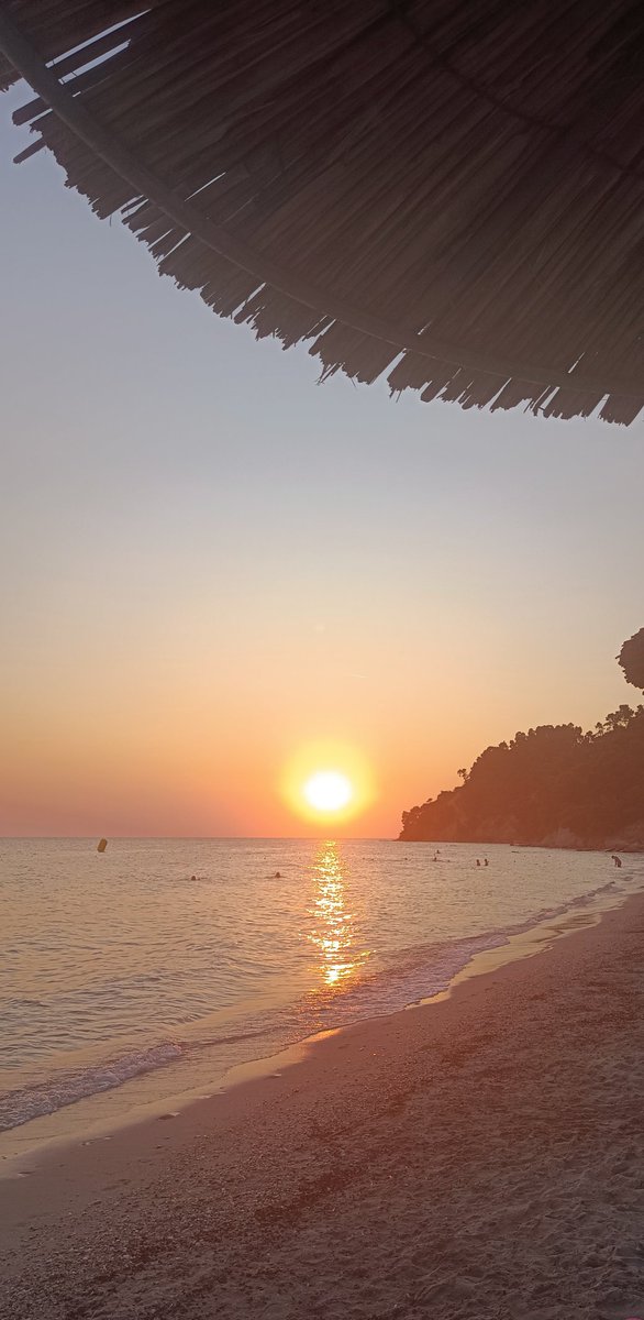 Να σας χαρίσω το σημερινό ηλιοβασίλεμα 🧡