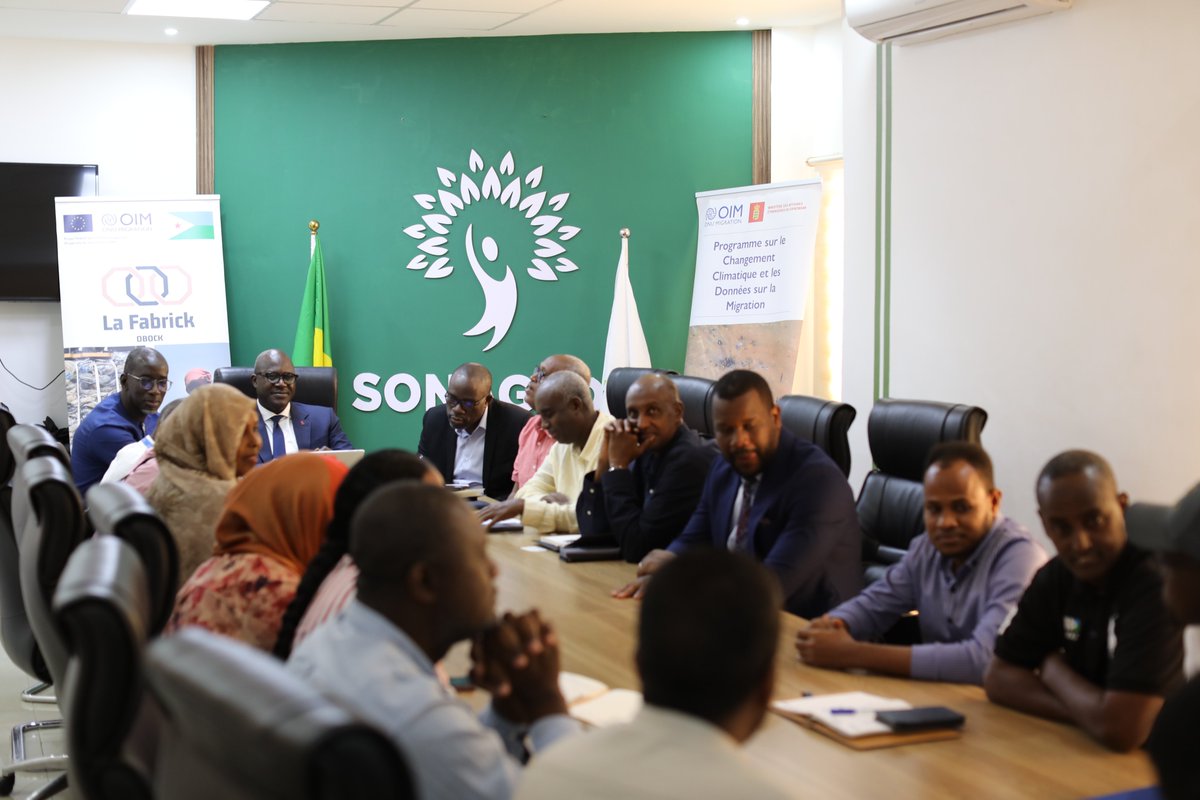 khalifa_a_sarr's tweet image. Visite enrichissante d'une délégation djiboutienne composée de l'OVD et à l'ADDS pour mieux comprendre les mécanismes et les bonnes pratiques en matière de gestion des déchets au Sénégal.
#Djibouti
#SONAGED