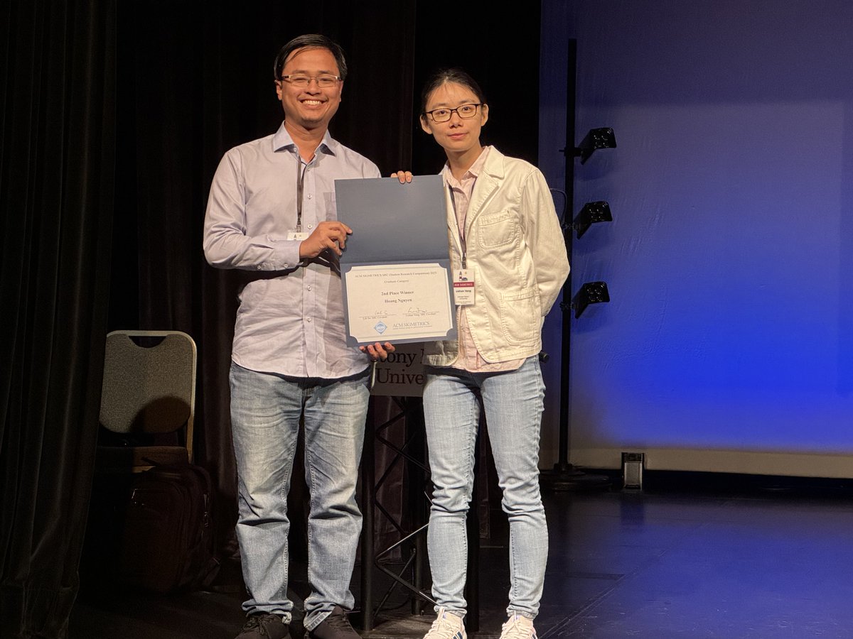 ACMSigmetrics's tweet image. ACM SIGMETRICS 2025: moments of Day 4 - part1