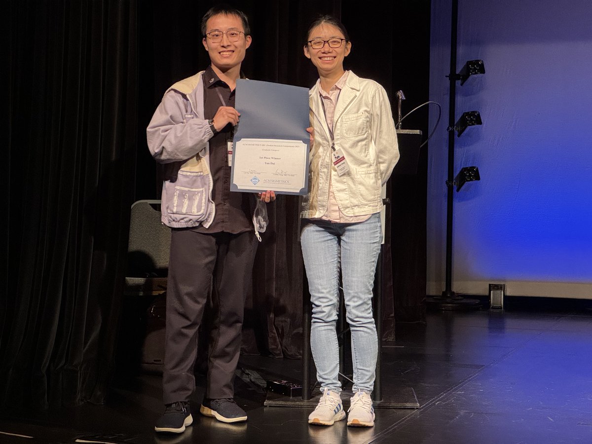 ACMSigmetrics's tweet image. ACM SIGMETRICS 2025: moments of Day 4 - part1