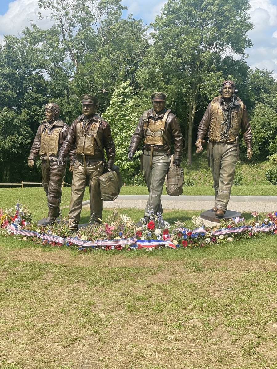 WASNAPPER's tweet image. Day 2 of Normandy tour, another excellent day and learning more each site we visit #lestweforget2025