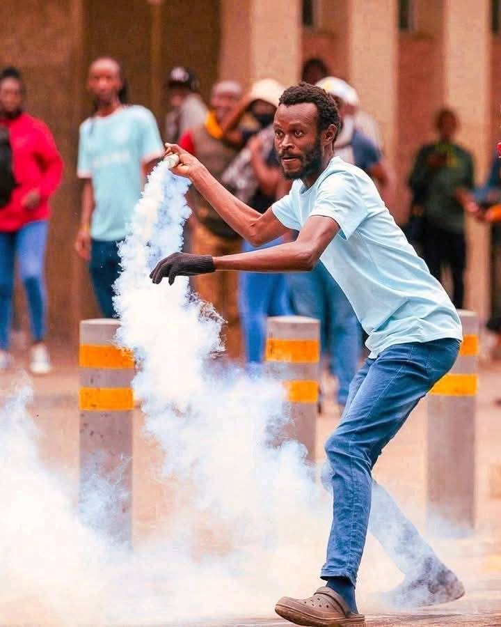 Only 4 Kenyans can change the Ugandan government