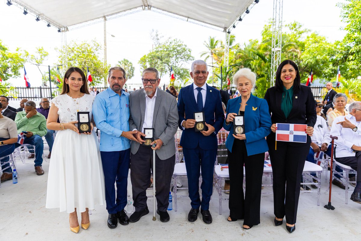 CPEPRD's tweet photo. Efemérides Patrias y la Fundación Héroes de Constanza, Maimón y Estero Hondo conmemoran el 14 de junio Día de la Raza Inmortal
https://t.co/saTiFVBINI
@luisabinader @RaquelPenaVice @JosePaliza @jpuribeM14 https://t.co/XUUFJPURzG