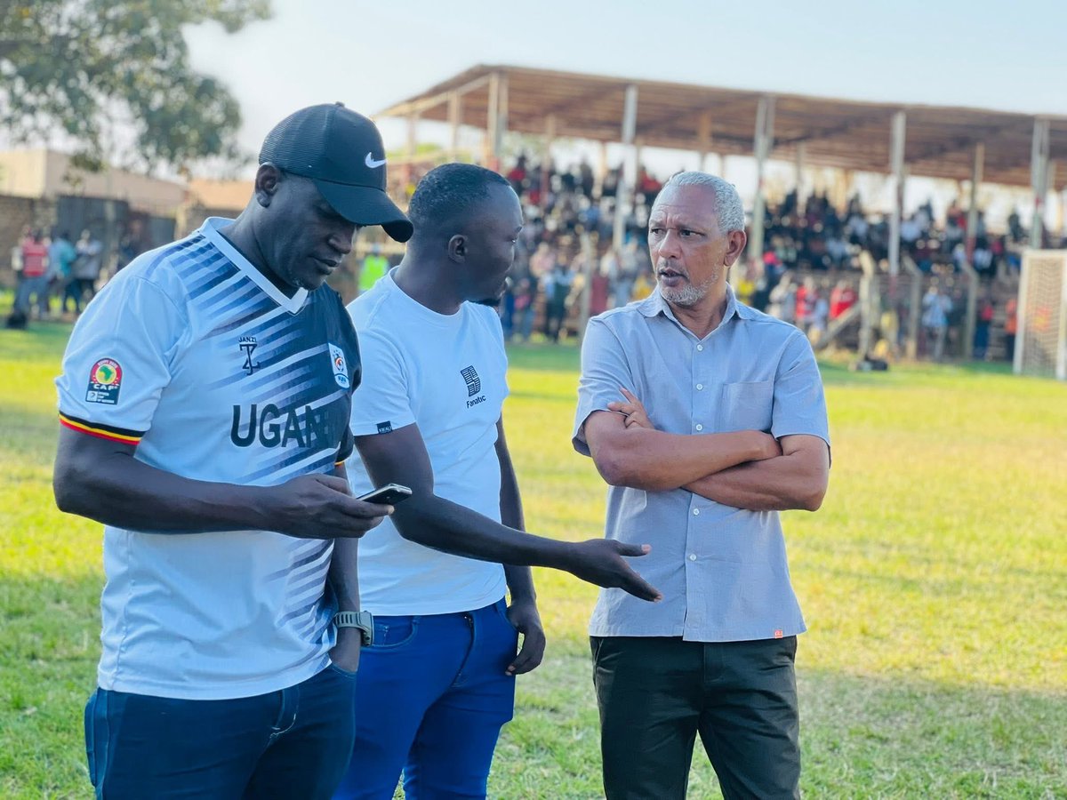 ZaakeFrancis's tweet photo. Launching Ssingo Ku Ttiko was a blast as we clinched a win against Gomba in a friendly match!
As chief launcher, I've blessed it with a great sponsorship of millions, urging all Ssingonians and well-wishers to follow suit, ensuring we take this year's trophy in Namboole. #Ssingo https://t.co/kKRZl5jql9