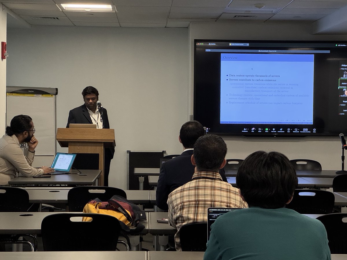 ACMSigmetrics's tweet image. ACM SIGMETRICS 2025: moments of Day 5 - part2