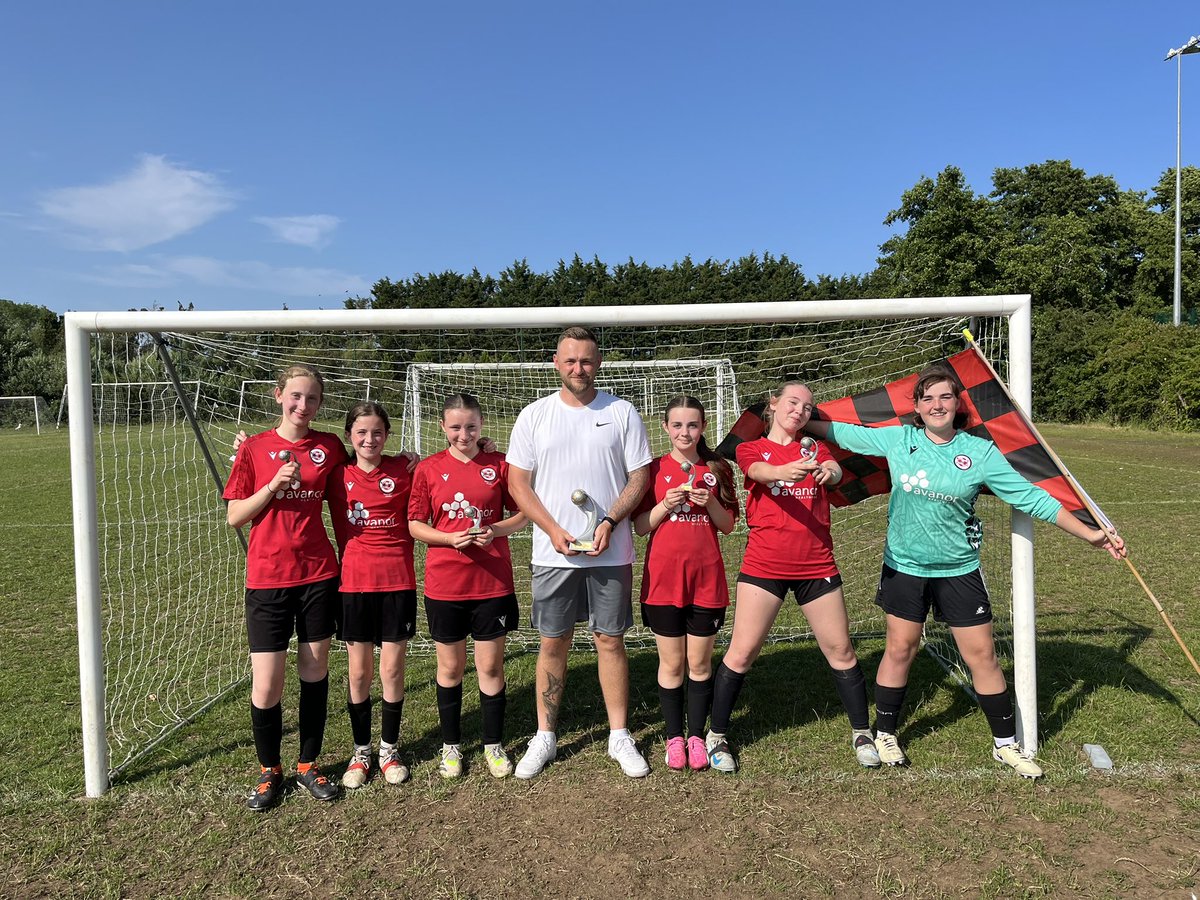 Blofield Utd Youth FC U13 Girls 🖤❤️⚽️ tweet media