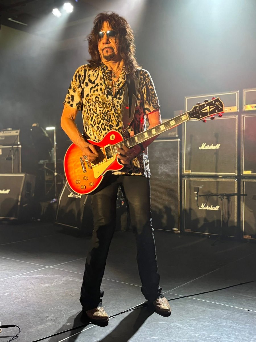 Awesome solo show by Ace Frehley - Thank You Ace !