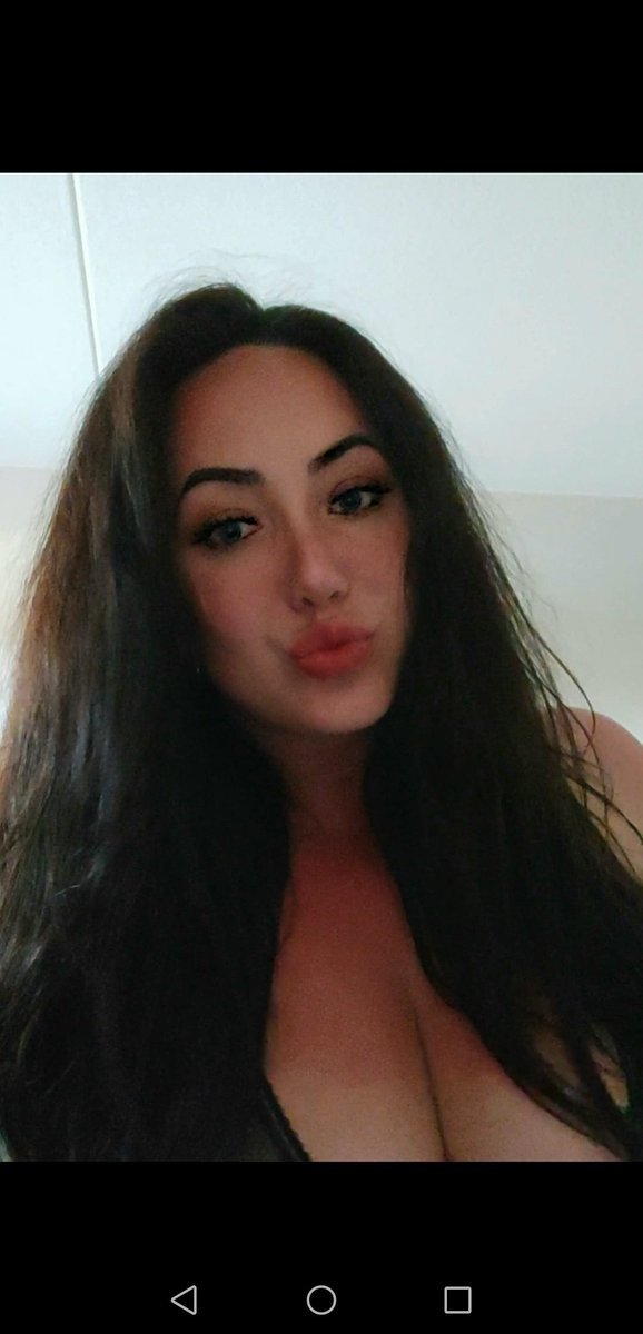 xkittysworldx's tweet photo. Felt cuteβ¦ might charm your timeline tonight πβ¨
#CurvyGirl #DutchBeauty #GirlNextDoor #SoftAndStrong https://t.co/W0gMtPooGA
