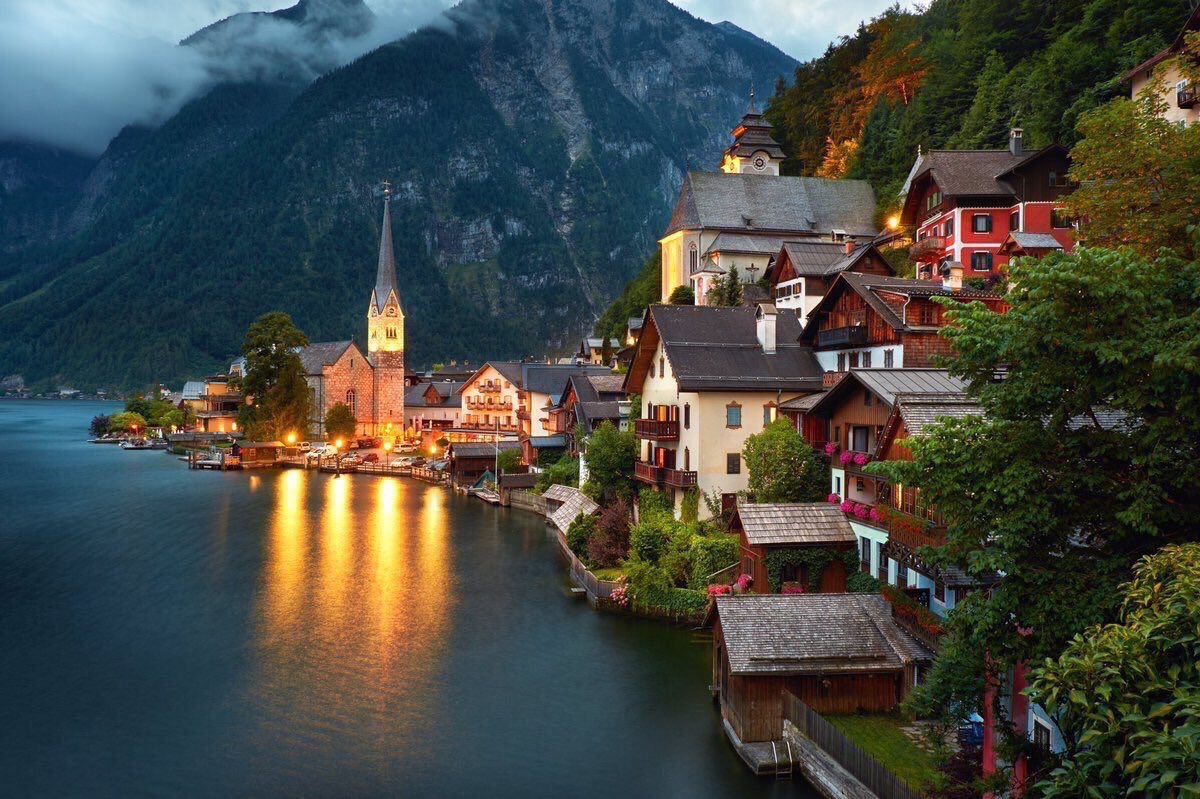 Discover year-long natural beauty in Hallstatt, #Austria