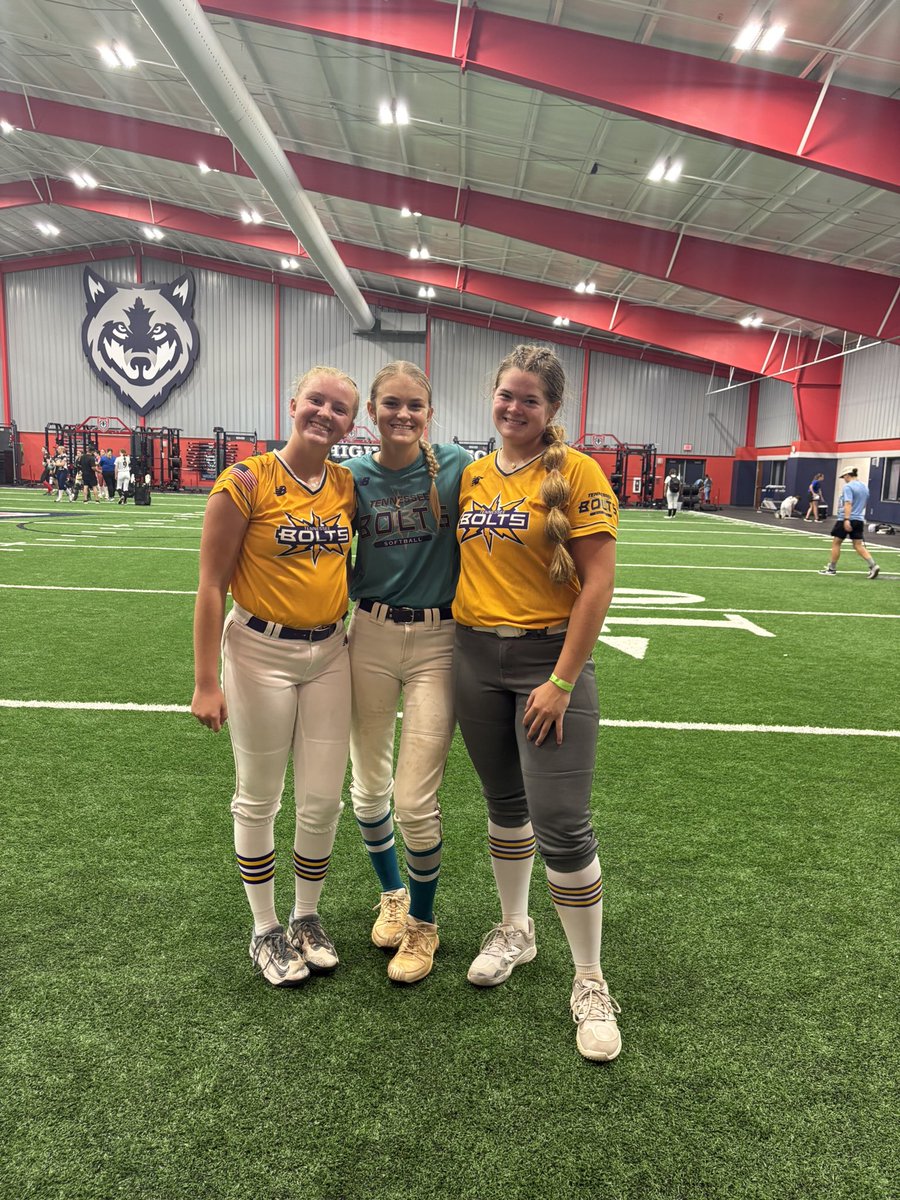 Our #1 Irelynn Beecham, #20 Abigail West, and #2 Kiki Belcher had a great time attending the Mid TN Expo College Exposure Camp and got great feedback from Auburn, MTSU, Trevecca, Columbia State, Freed Hardman, North Alabama, Midway, Lee, and several others! Let’s go Bolts!