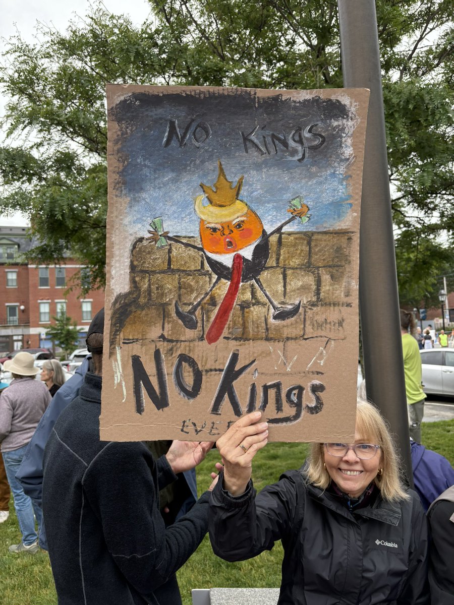 DanganKuu's tweet photo. So many people showed up for the #portsmouthNH #Portsmouth  protest! So happy to be apart of this! #NoKings https://t.co/ZUlkm62dkt