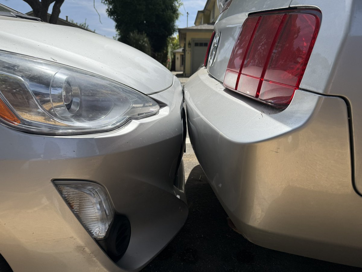 nathanbarrydev's tweet image. Neighbor took Zeno’s paradox too literally