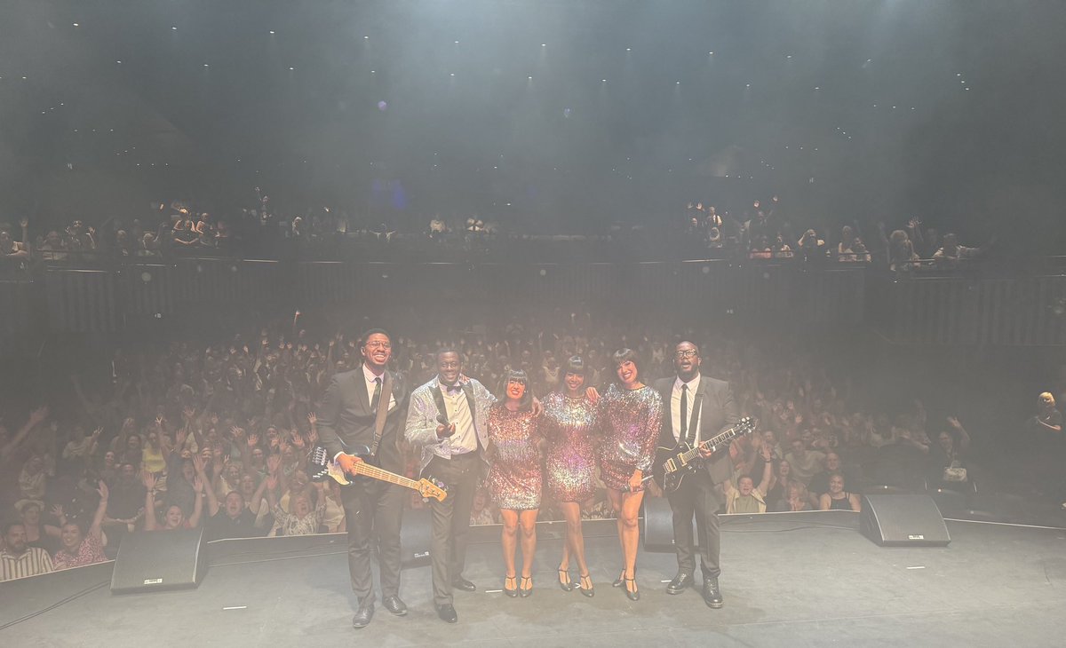 ANTRMOTOWNSHOW's tweet photo. Thank you #Hertford. 
See you again next year.
#anighttoremembermotownshow https://t.co/H6nmataFQq