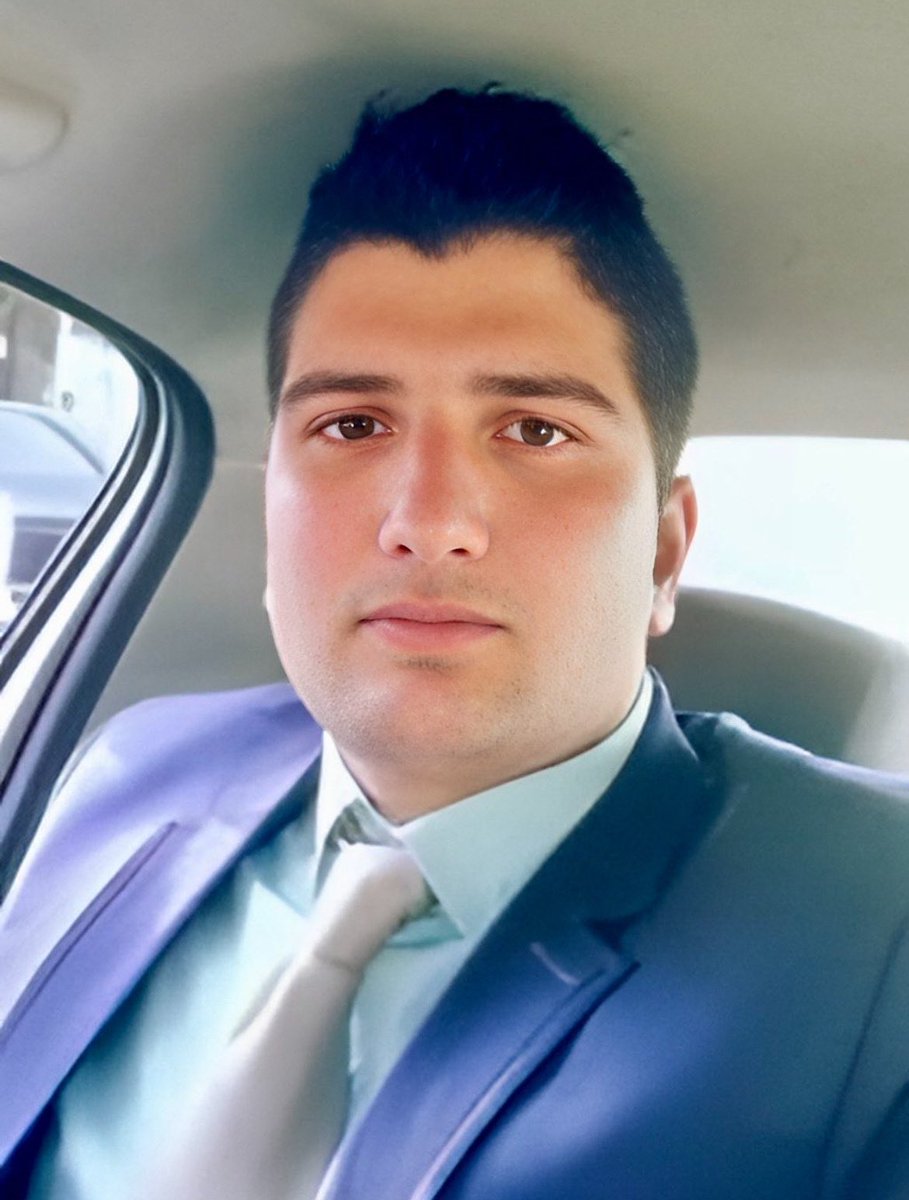 برادرم را کشتید ، نمی‌دانم چه کسی شلیک کرد ولی میدانم چه کسانی دستور دادند میدانم عامل بدبختی ما چه کسانی هستند .
کشور من ایران است و من یک وطن پرست هستم و میدانم که #دشمن_ما_همینجاست 

#مهرگان_زحمتکش