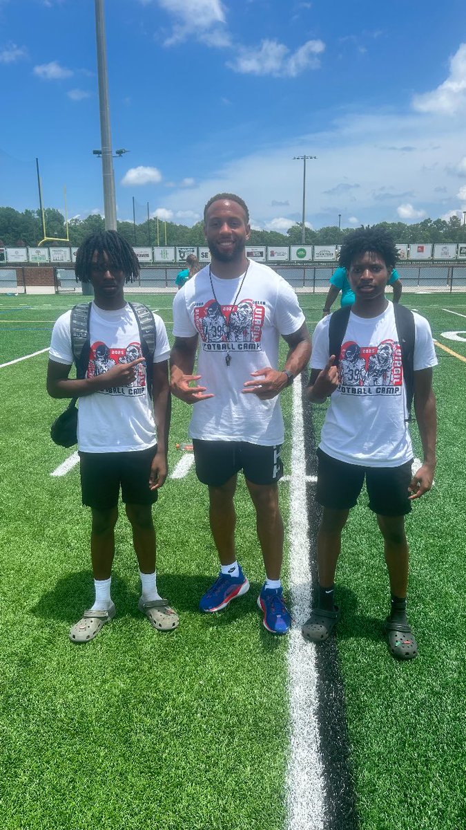 Noah Roberts (@noahroberts2030) on Twitter photo Great time at the Josh Blackwell & Jalen Virgil’s football camp! <a href="/jayvirg81/">Jalen Virgil</a> <a href="/JoshuaBlackwe12/">Joshua</a> <a href="/FBUcamp/">Football University</a> <a href="/NFL/">NFL</a> <a href="/CFBONFOX/">FOX College Football</a> @On3Recruits <a href="/DaculaFB/">Dacula Football</a> <a href="/RivalsCamp/">Rivals Camp Series</a> <a href="/nikefootball/">Nike Football</a> <a href="/UANextFootball/">All-America Game</a> Great time at the Josh Blackwell & Jalen Virgil’s football camp! <a href="/jayvirg81/">Jalen Virgil</a> <a href="/JoshuaBlackwe12/">Joshua</a> <a href="/FBUcamp/">Football University</a> <a href="/NFL/">NFL</a> <a href="/CFBONFOX/">FOX College Football</a> @On3Recruits <a href="/DaculaFB/">Dacula Football</a> <a href="/RivalsCamp/">Rivals Camp Series</a> <a href="/nikefootball/">Nike Football</a> <a href="/UANextFootball/">All-America Game</a>