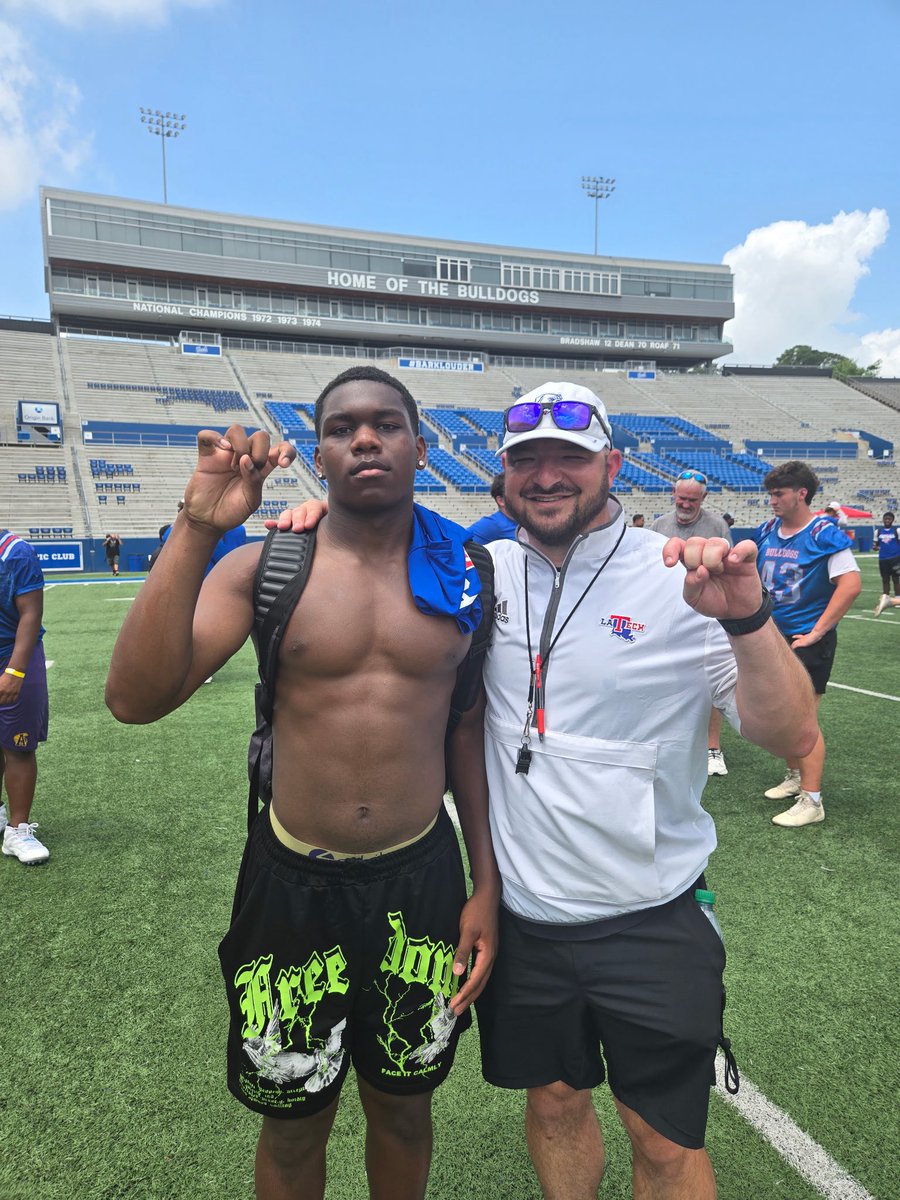 TylerHooper28's tweet image. Love the hospitality at La Tech and learned a lot from @Coach_Creech @C_Arnick28. And ran a 4.59 40!!
@CTownEaglesFB @Recruit_Crowley @CarlosLynn @CoachRJ_007 @CoachDezGuy @CoachJonesJr_ @CoachC_Osunde @CoachJ_O