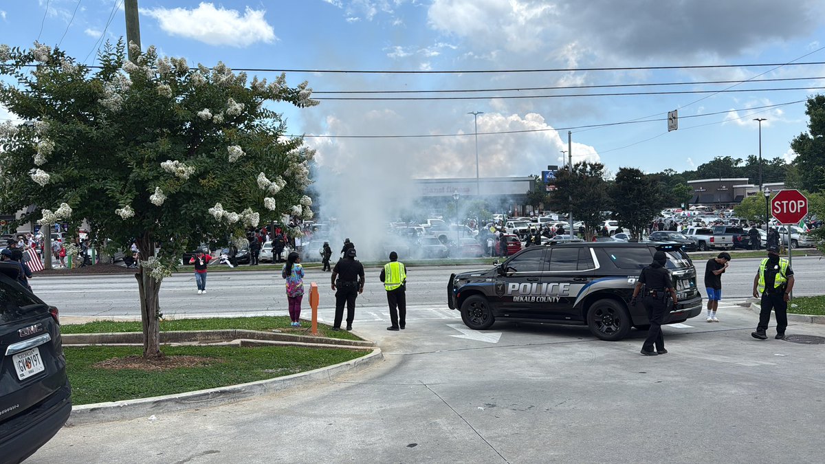 This is the moment police deployed CS gas towards protesters on the sidewalk of Chamblee Tucker Road. Our photographer Eric Len heard police call this an unlawful assembly before deploying the gas. <a href="/FOX5Atlanta/">FOX 5 Atlanta</a>