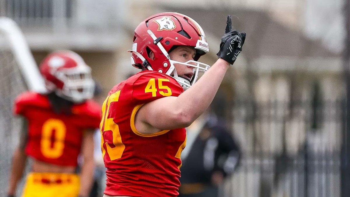 #AGTG After a great camp and conversation with <a href="/CoachSmith67/">Roseanna Smith</a>, I am blessed to have received an offer from <a href="/Yeo_Football/">Oberlin Football</a>! Thank you <a href="/CoachJPont/">John Pont</a> for this opportunity as well! #GoYeo <a href="/ProctorFootball/">Proctor Football</a> <a href="/Coach_Moody_/">Gavin Moody</a> <a href="/brendancahill_/">Brendan Cahill</a>