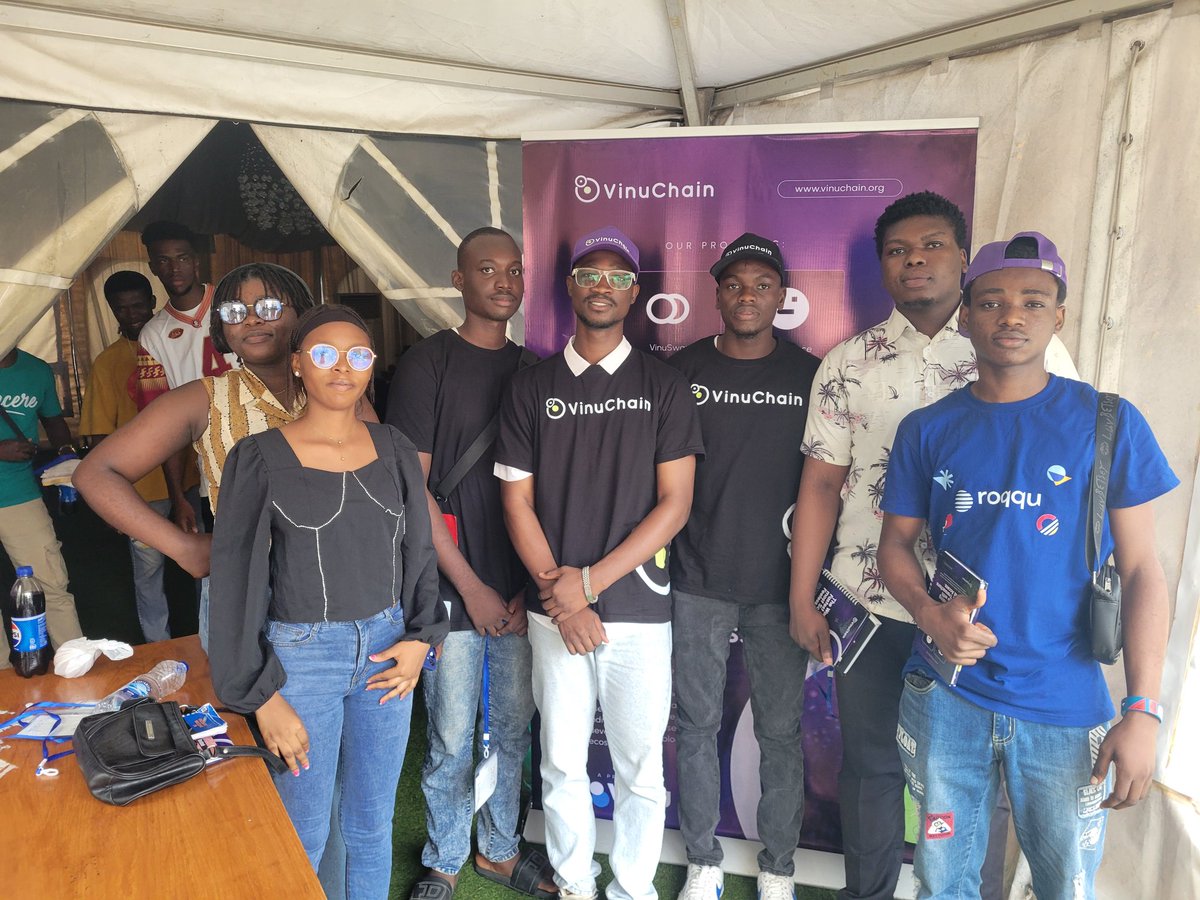 B_chainUI's tweet photo. Big thanks to @VinuChain for the amazing support and for empowering the next wave of builders! And shoutout to everyone who showed up and showed love at the event hosted by the University of Ibadan Blockchain Community
Your energy made it unforgettable! #VinuChain #BlockchainUI https://t.co/QCnhQvaXCt