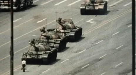 Somebody at the parade better protest like this pls it would be so funny