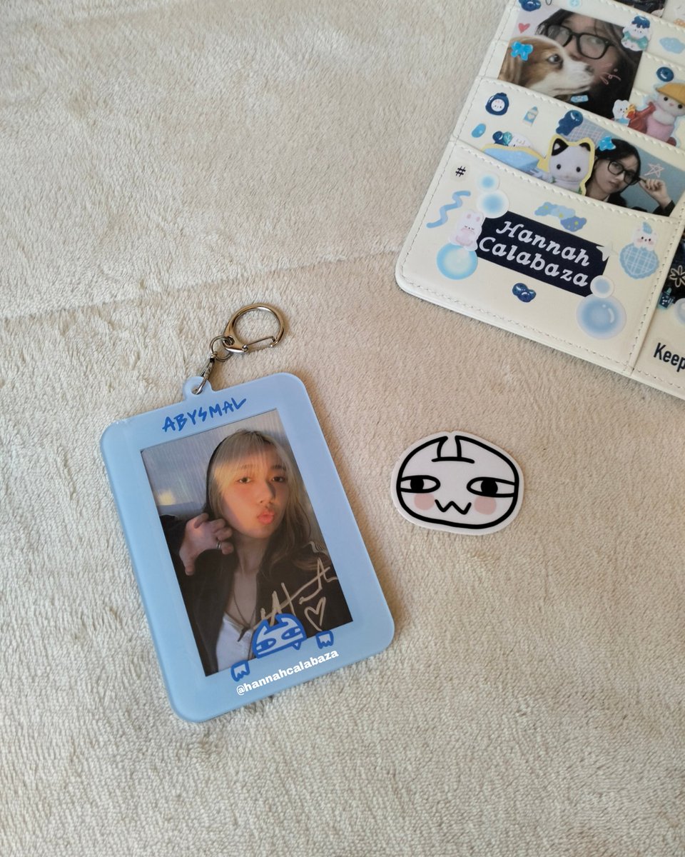 HannahCalabaza's tweet photo. Thank you so much to @hannahhbbahng and @BahngEnt for this gorgeous pc! I love it! ๐
Thank you for the WNL streaming contest, I'm so happy I participated
Hannah is amazing, I love your music, I'm so proud to be a blue ๐ผ๐
Te amo ๐
#hannahbahng #StreamWNL #whatneverlived https://t.co/QPZ9RaxNtX