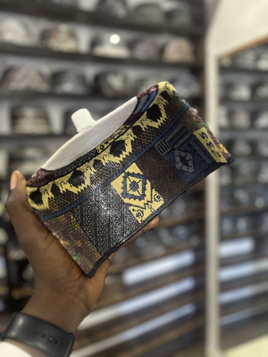 Engr_Mag's tweet image. VIP CAPS 
Price: N40,000 
📍 ShopB6 Chilla plaza Damaturu, Yobe State 
☎️07063976658,07030586576 
wa.me/2347063976658