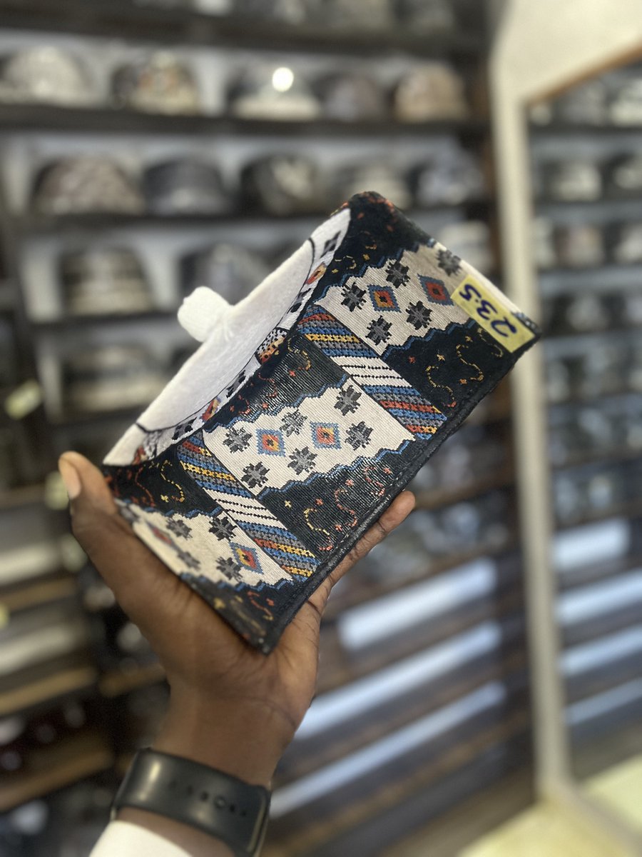 Engr_Mag's tweet image. VIP CAPS 
Price: N40,000 
📍 ShopB6 Chilla plaza Damaturu, Yobe State 
☎️07063976658,07030586576 
wa.me/2347063976658